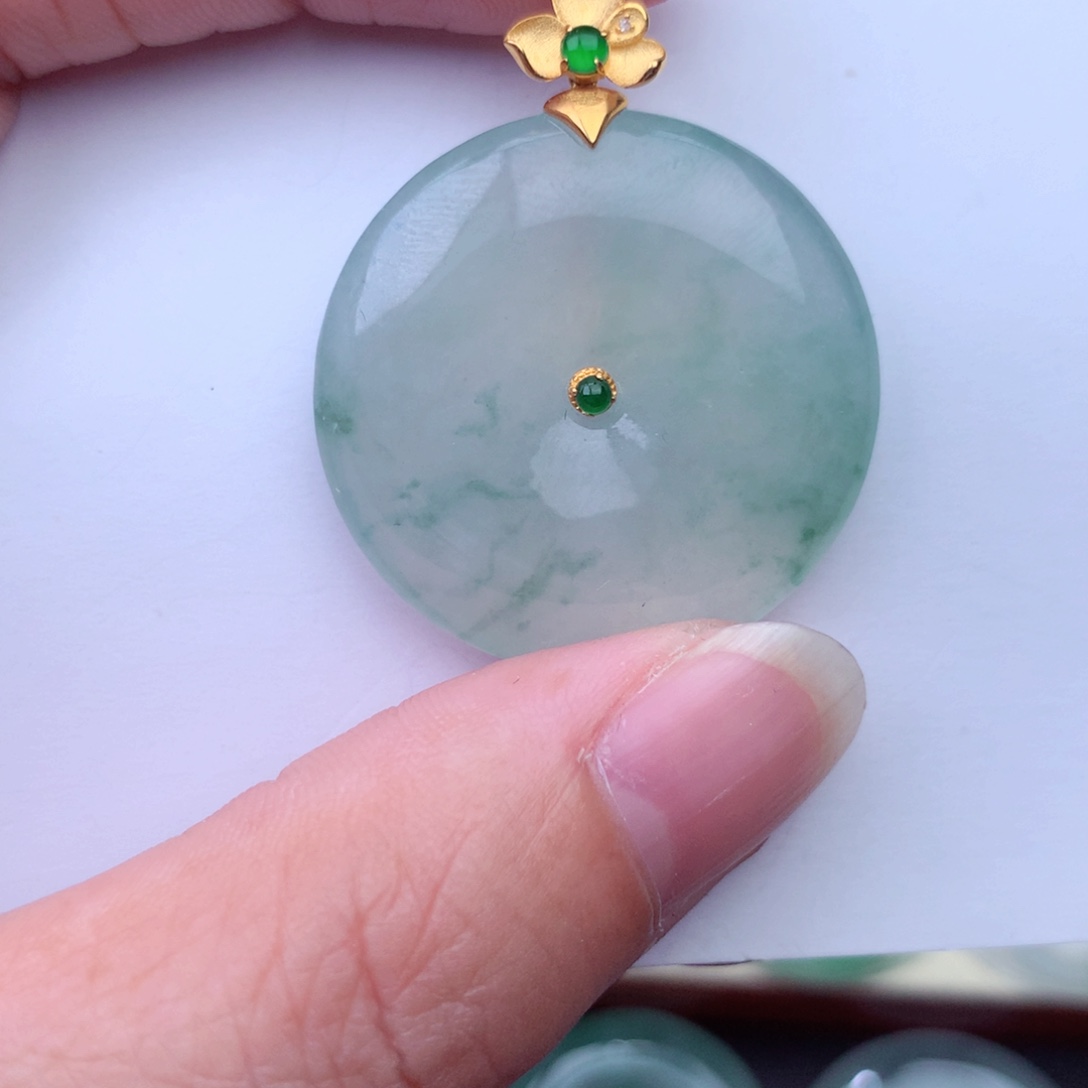 翡翠吊坠(不含链)18K金镶嵌