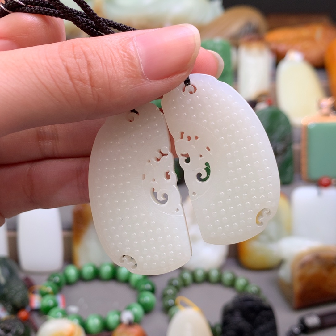 和田玉吊坠未镶嵌