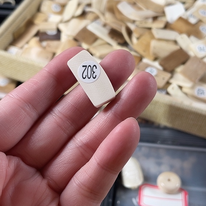 泥塑不打孔联系客服