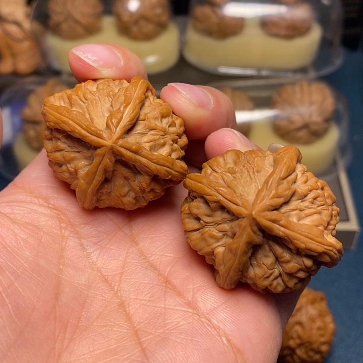 【闪购商品】文玩核桃把件御玺四棱