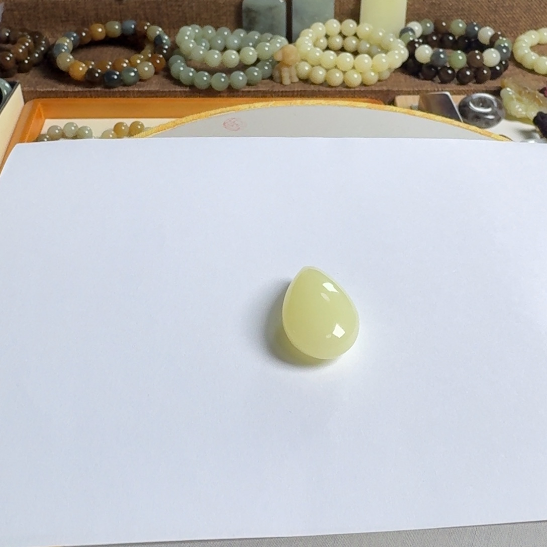 黄***了和田玉未镶嵌颈饰