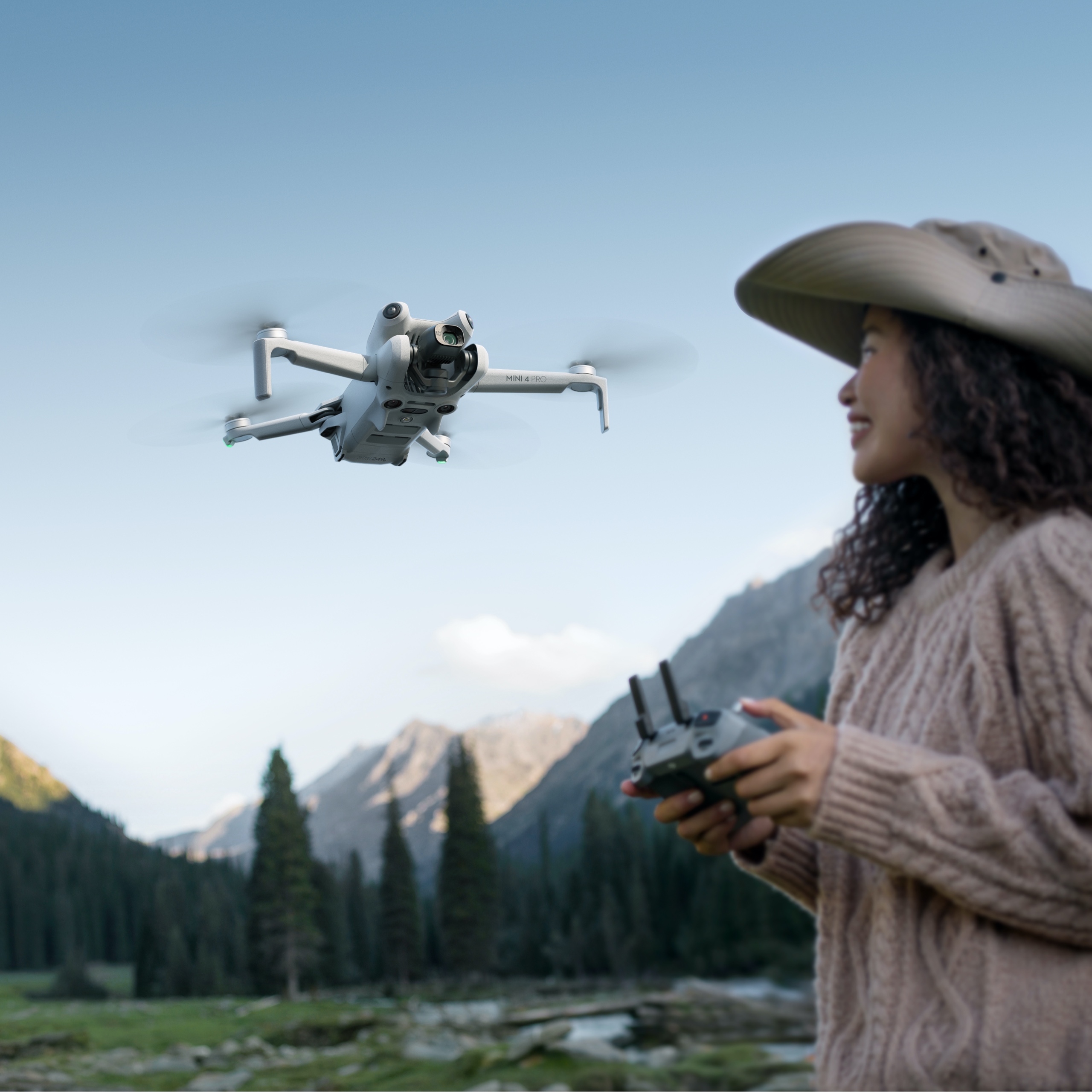 DJI/大疆DJI Mini 4 Pro 全能迷你航拍无人机机入门级智能跟拍无人机4K超高清专业航拍相机无损竖拍飞行器