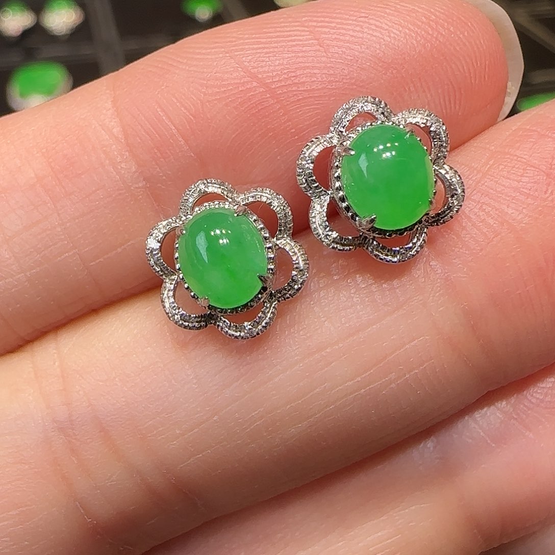 翡翠18K金镶嵌耳钉耳钉