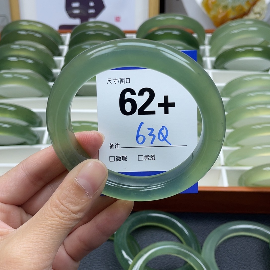 蛇纹石玉手镯未镶嵌玲*