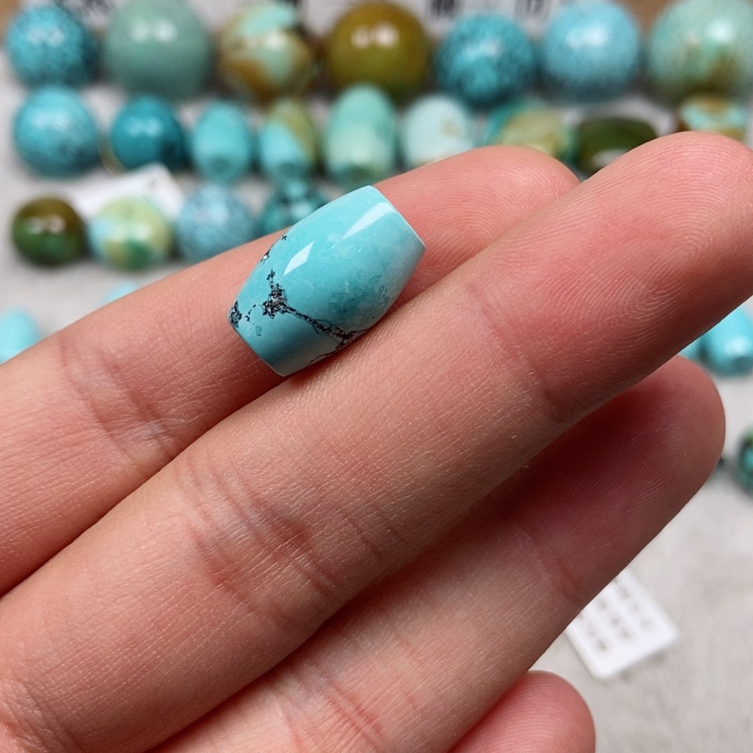 未镶嵌绿松石珠宝半成品呼**卫