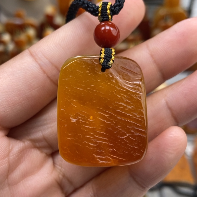 【闪购商品】琥珀颈饰未镶嵌
