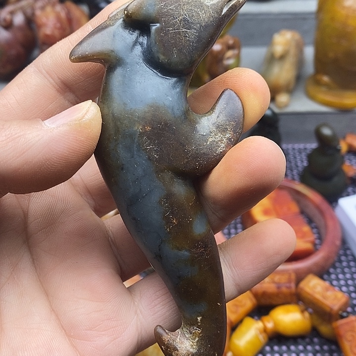 未镶嵌蛇纹石玉颈饰