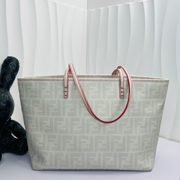 95新 FENDI/芬迪 白花托特包/4881