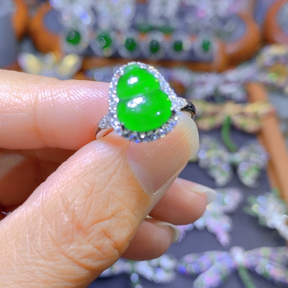 翡翠颈饰合金天然翡翠