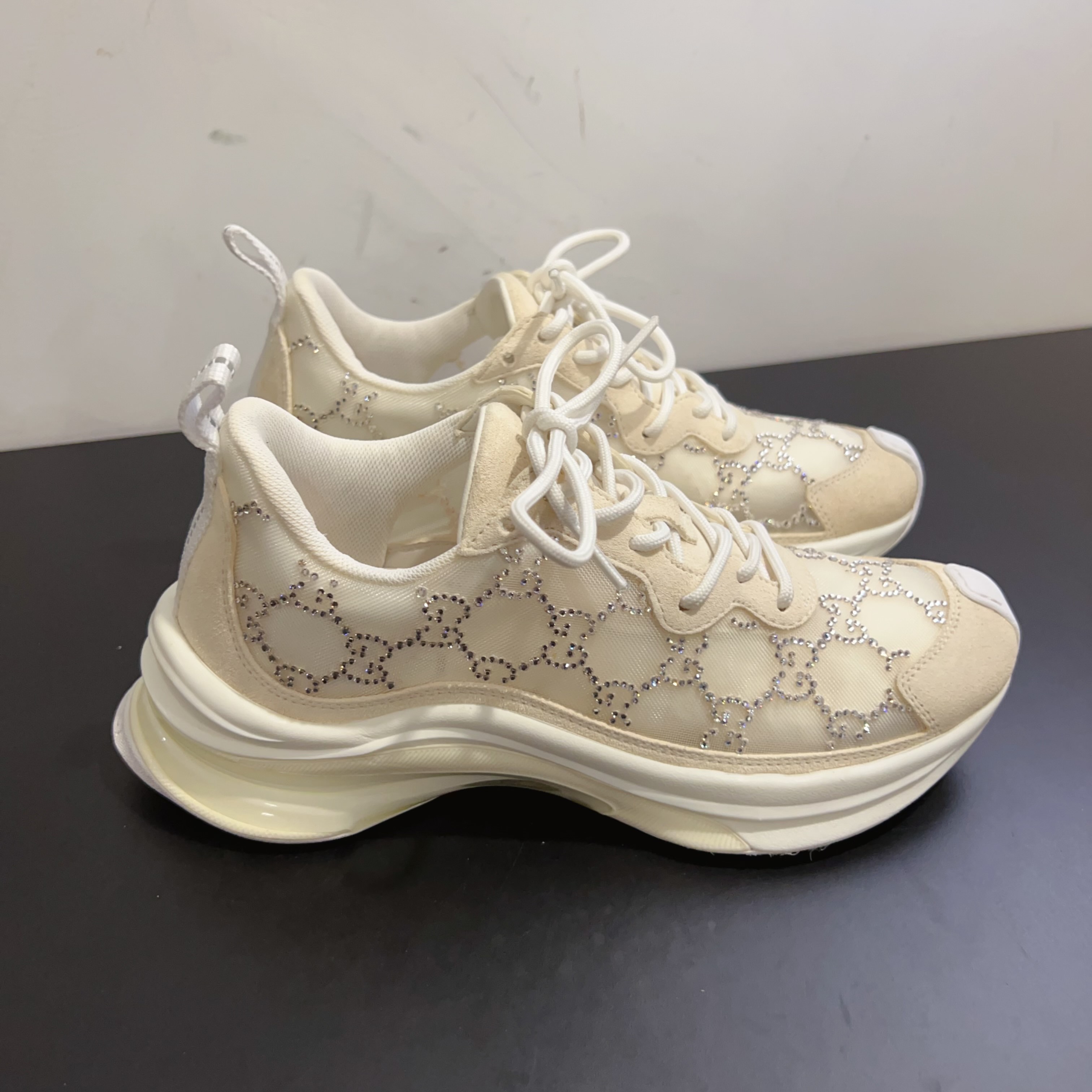 99新 GUCCI/古驰 运动鞋成色看直播 尺码36.5/GSH2039 