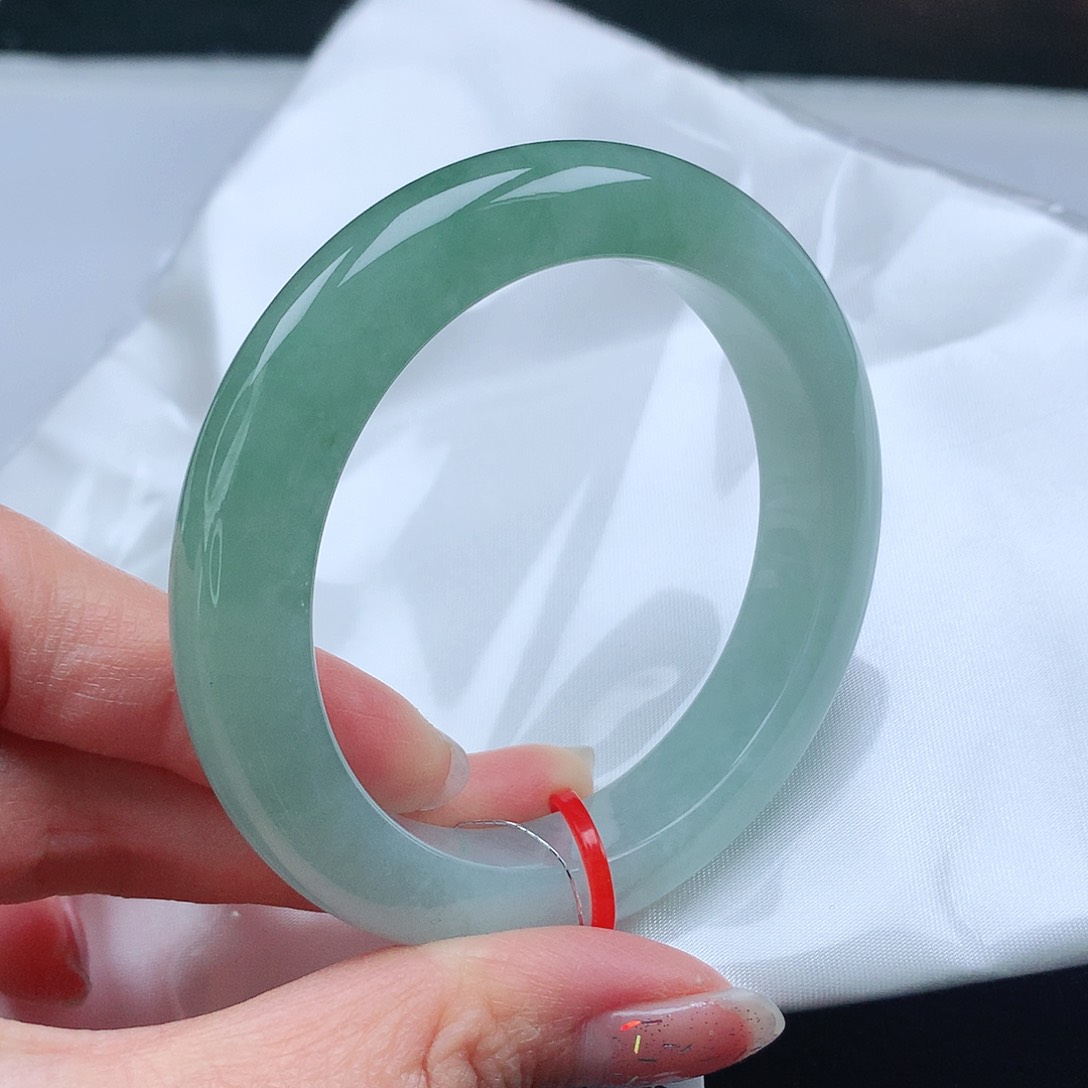 翡翠手镯未镶嵌52➕圈