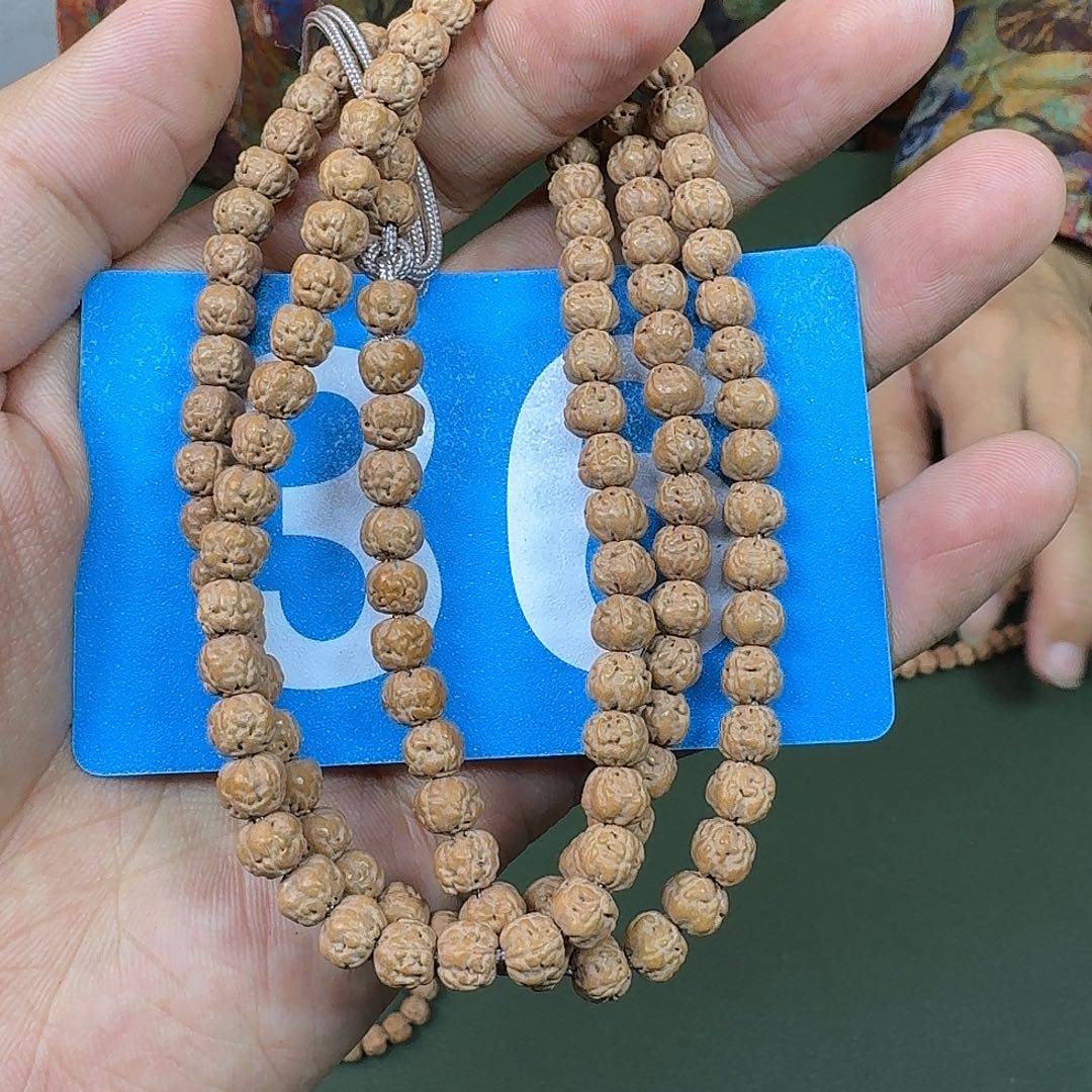 金刚菩提吊坠6佛手。  36