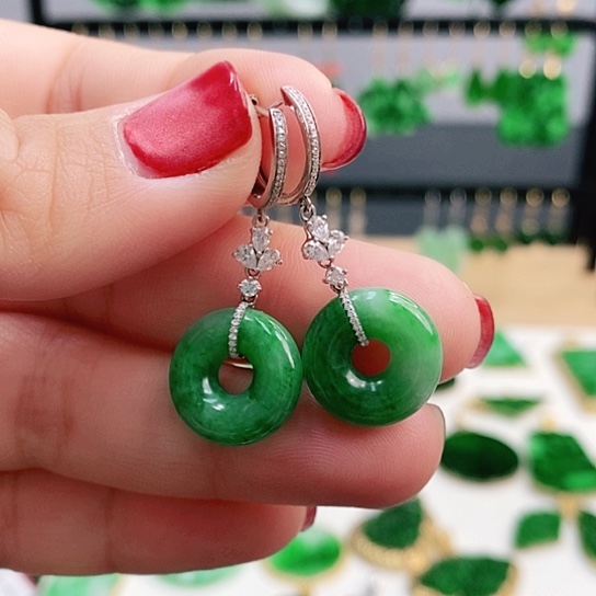 翡翠耳饰18K金镶嵌耳饰