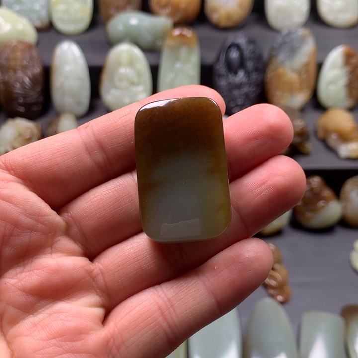 和田玉（糖玉）颈饰未镶嵌