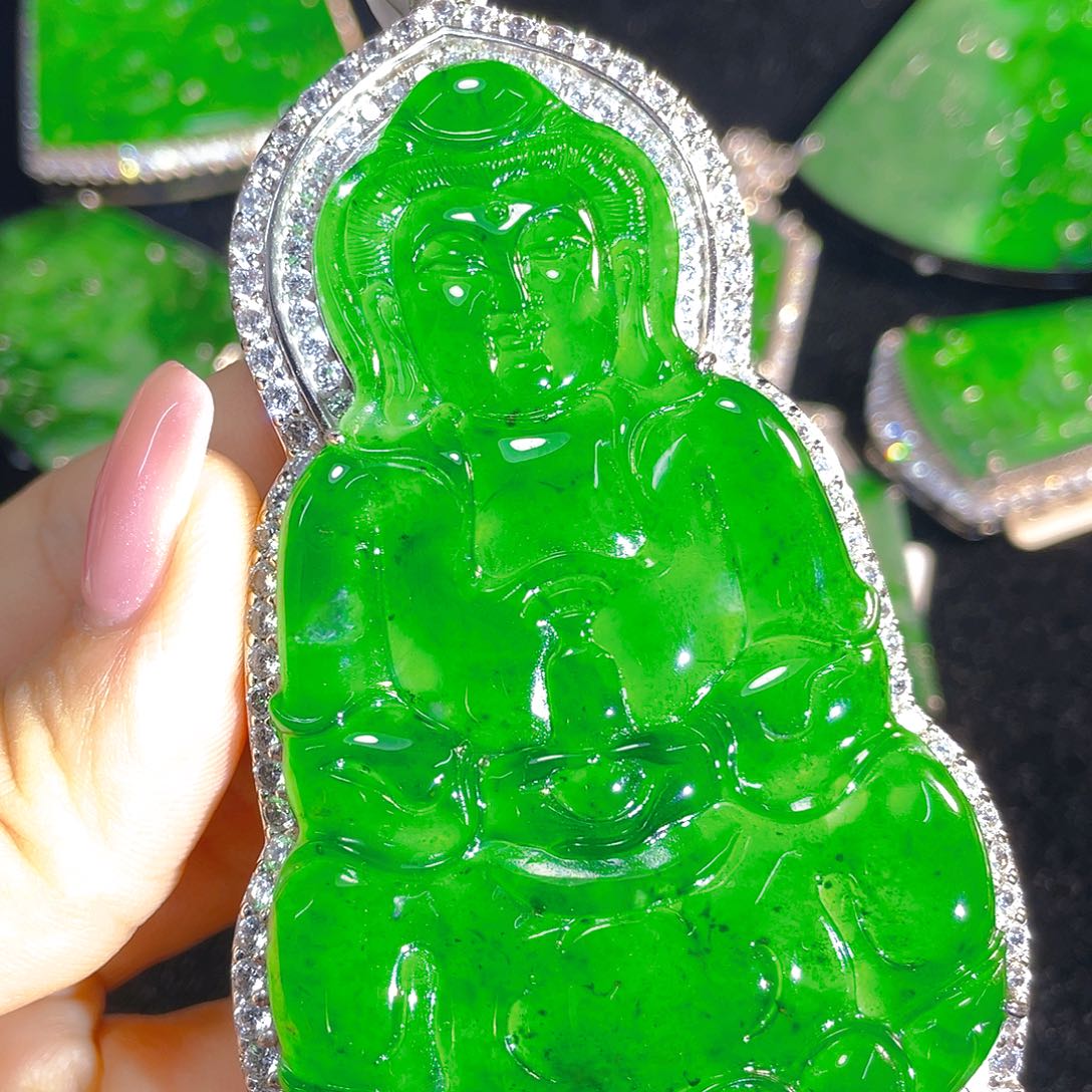 翡翠银S925镶嵌颈饰翡翠