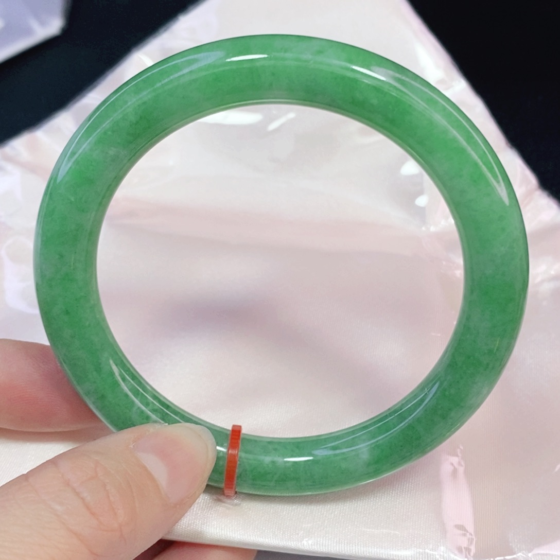 未镶嵌手镯翡翠59圆镯