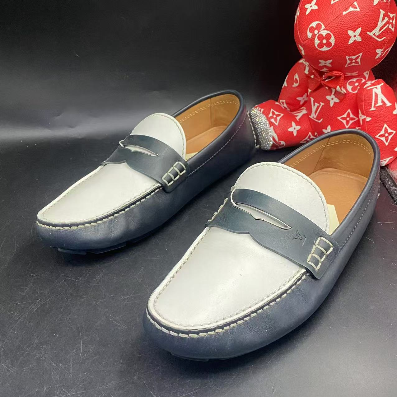 95新 LouisVuitton/路易威登 【聚星甄选】白蓝豆豆鞋41.5码ddm1055