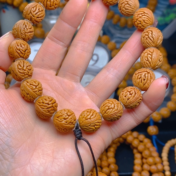 桃核手串1.44444444444