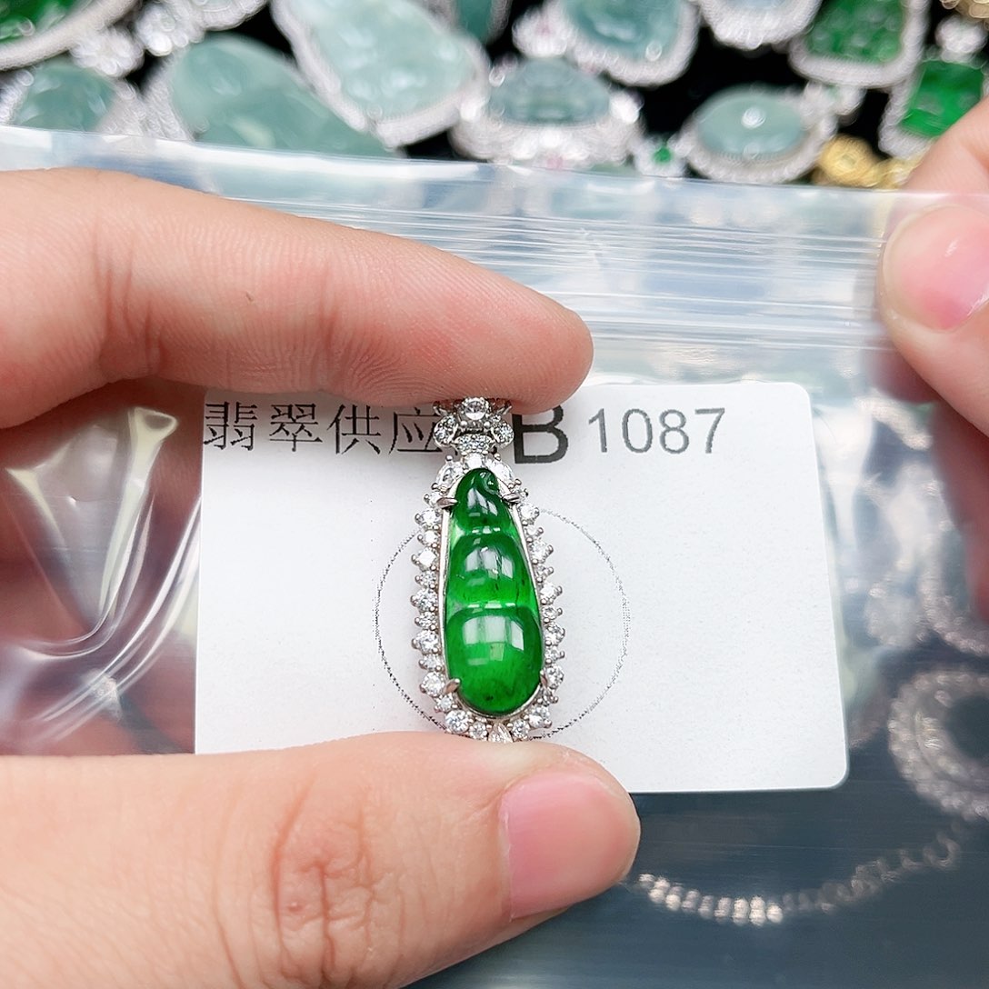 翡翠颈饰未镶嵌翡翠1087