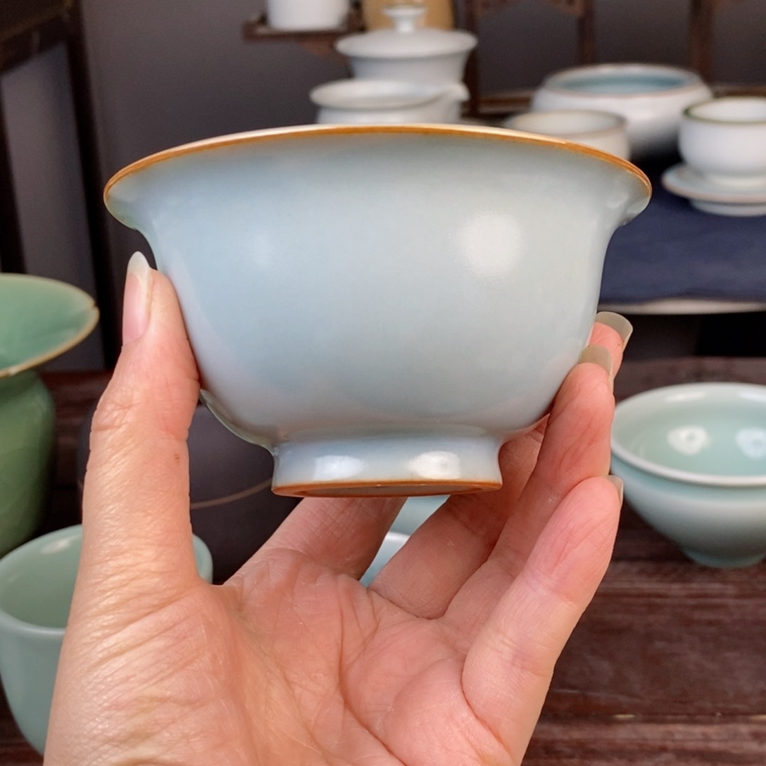 朱砂胎天青釉 压手杯 不开片 