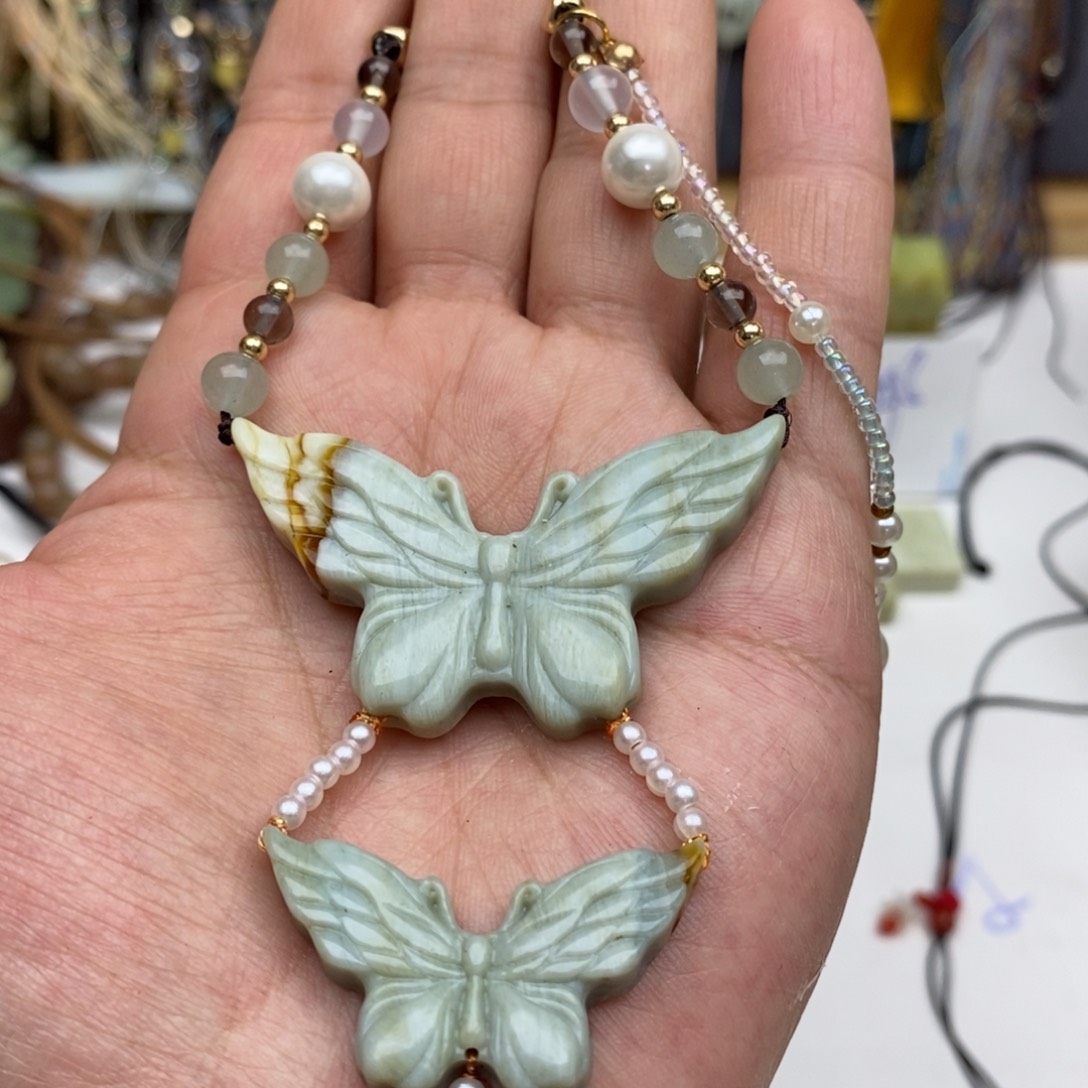 岫玉纯天然岫玉假一赔十，默认微瑕未镶嵌