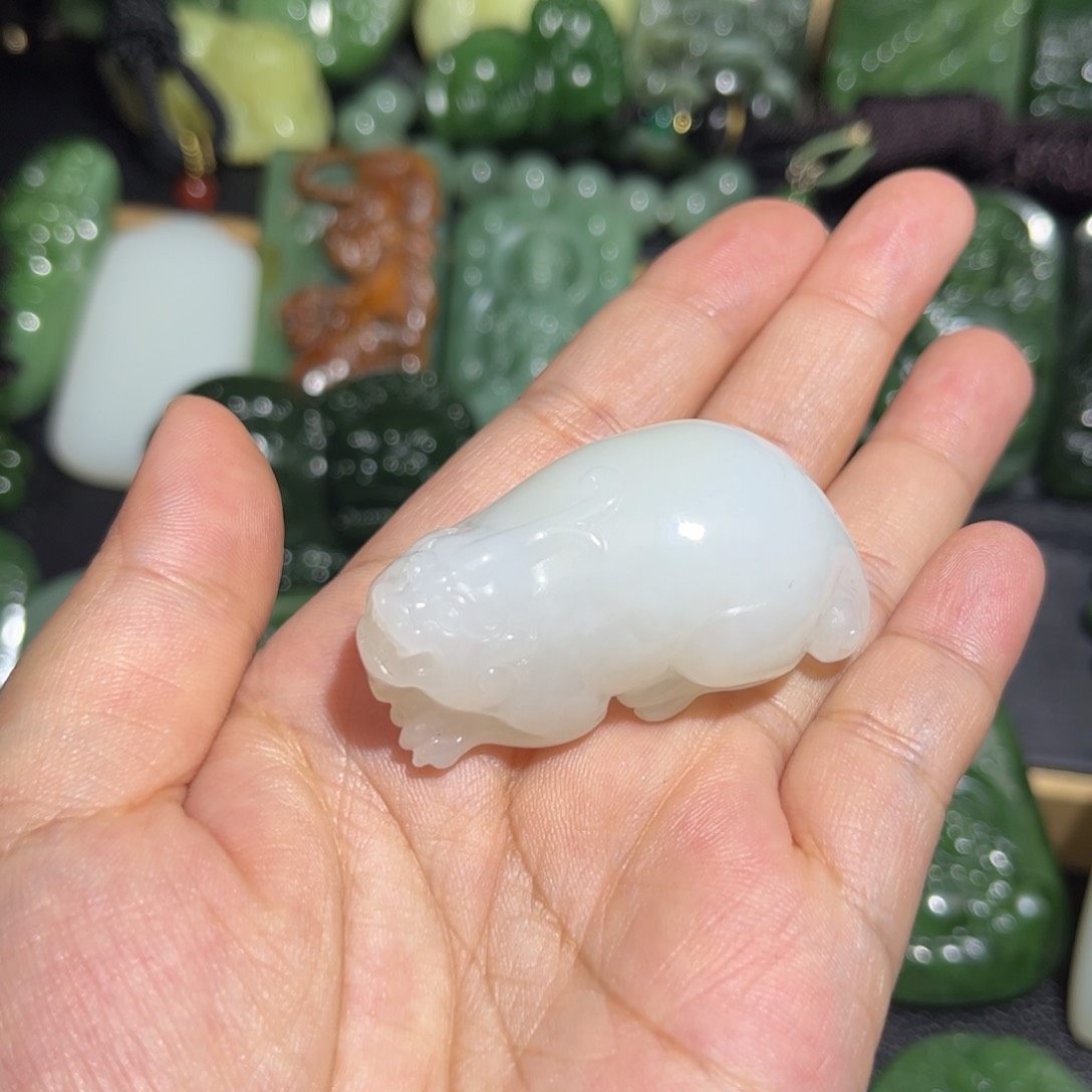 和田玉未镶嵌挂件