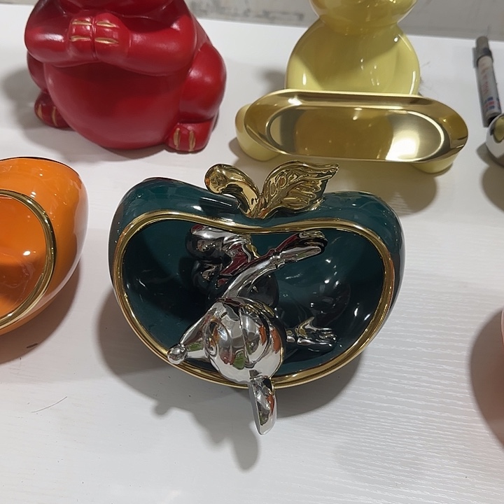 陶瓷摆件哈哈哈哈