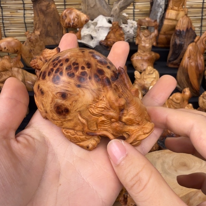 隔***。柏木（崖柏）手把件