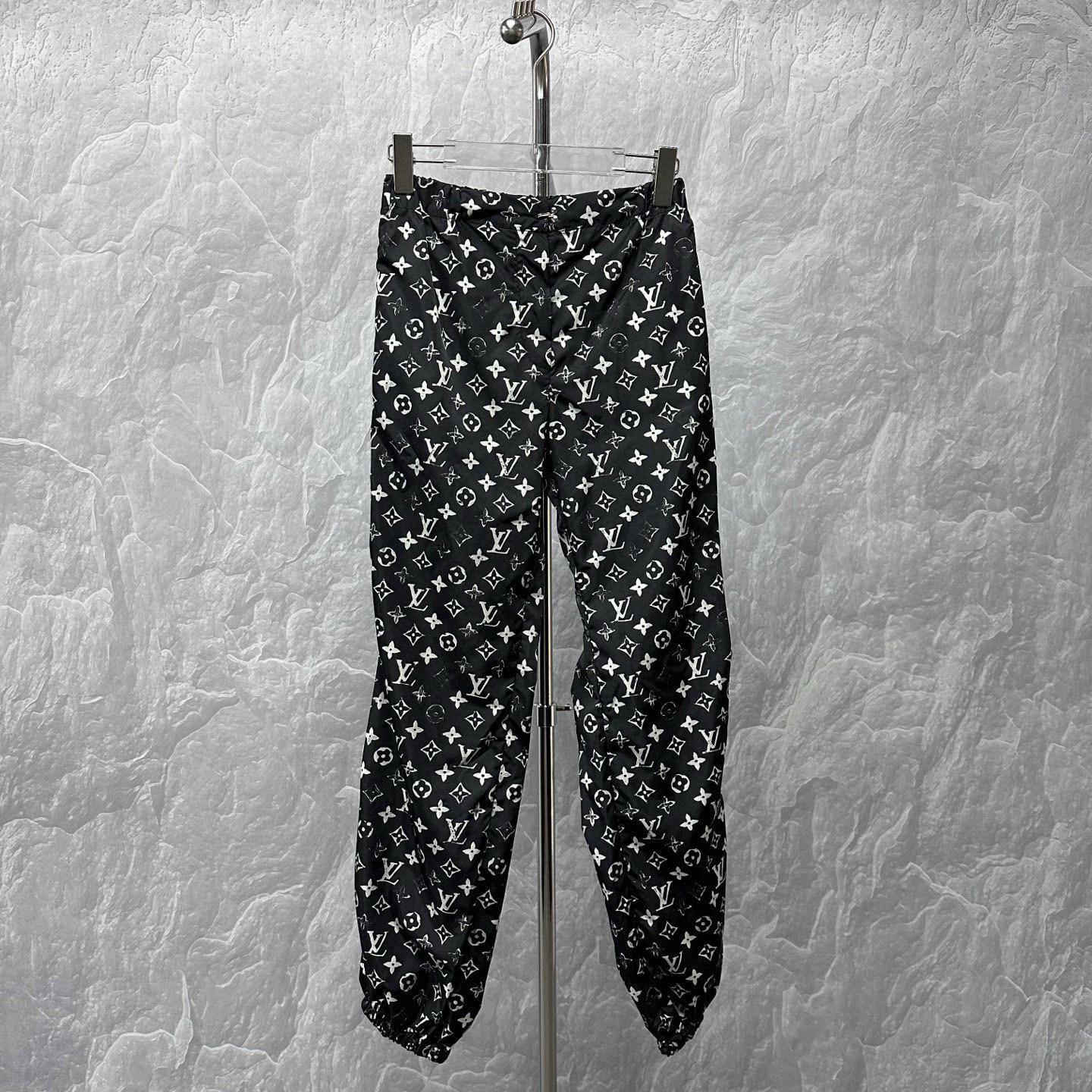 未使用 LouisVuitton/路易威登 做旧满印老花束脚长裤 36码p02067