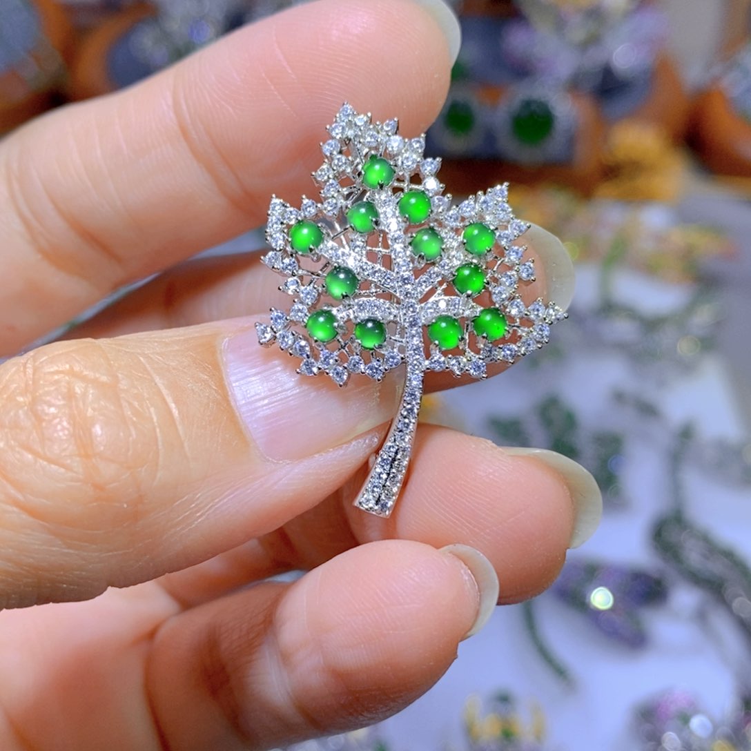 翡翠颈饰银S925镶嵌天然翡翠