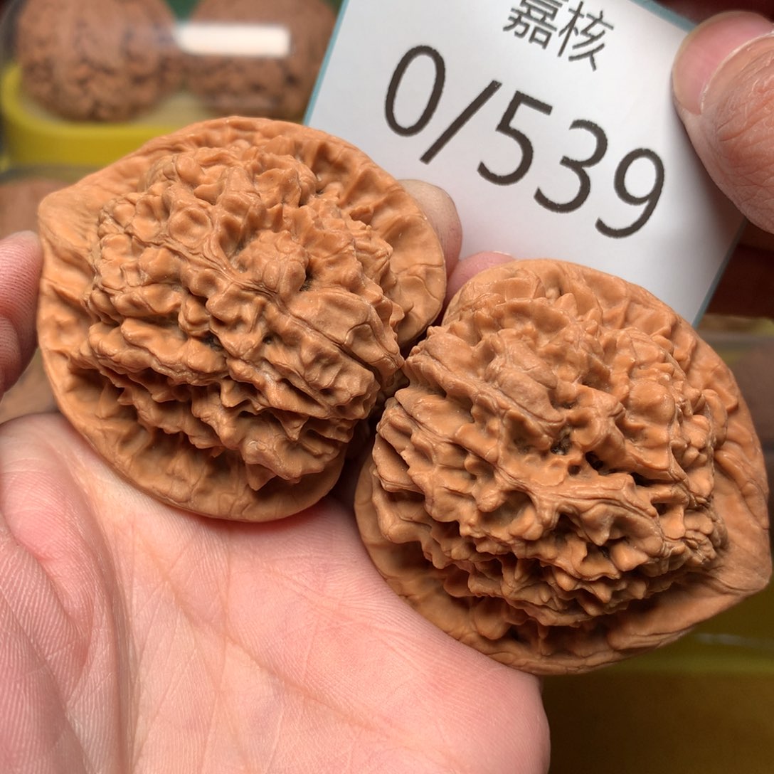文玩核桃把件麒麟官帽48