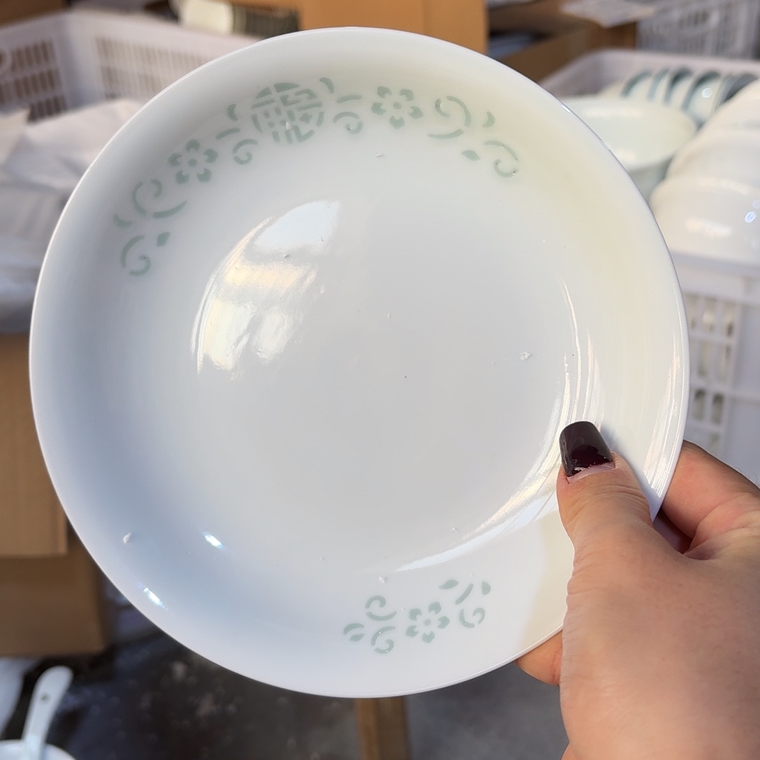 景德镇7英寸盘青福两个微瑕