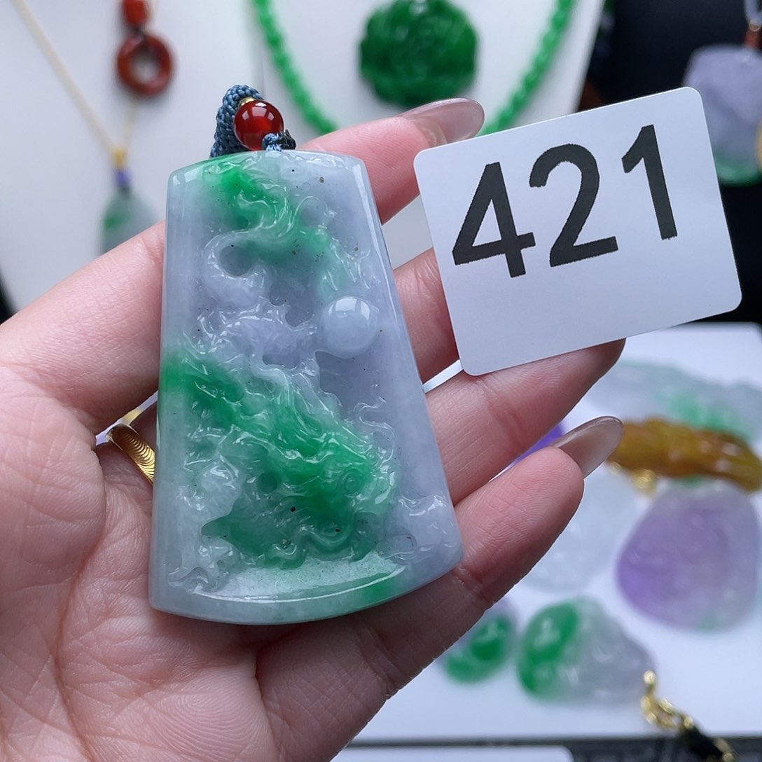 翡翠吊坠(赠链)未镶嵌