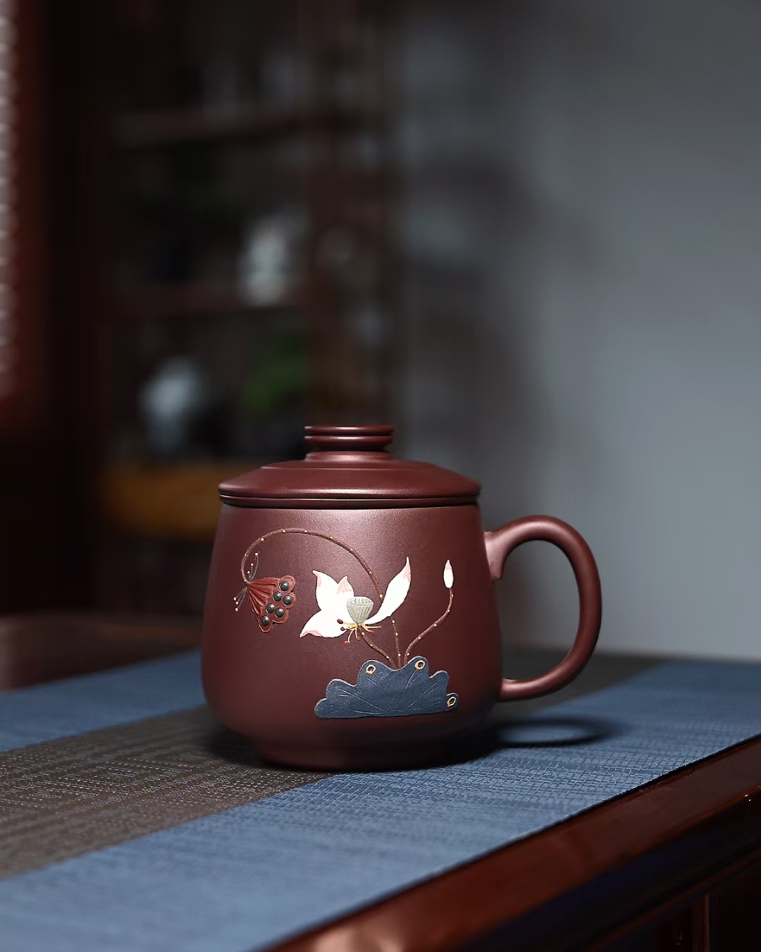 宜兴原矿手工泥绘荷花莲蓬办公家用茶水分离泡茶紫砂杯400-450CC