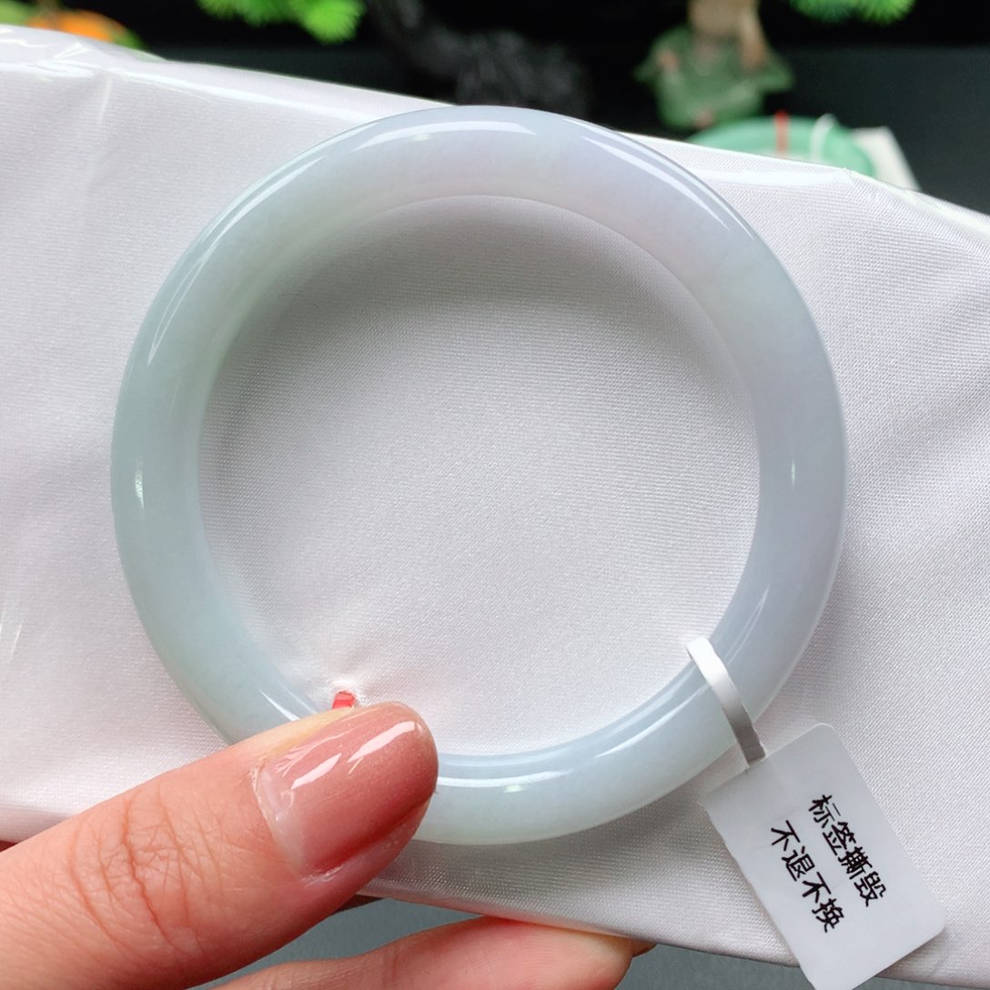 翡翠手镯未镶嵌55淡紫飘绿