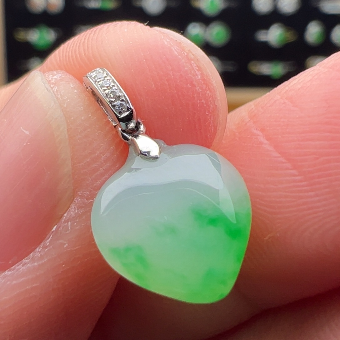 翡翠18K金镶嵌颈饰心10.3