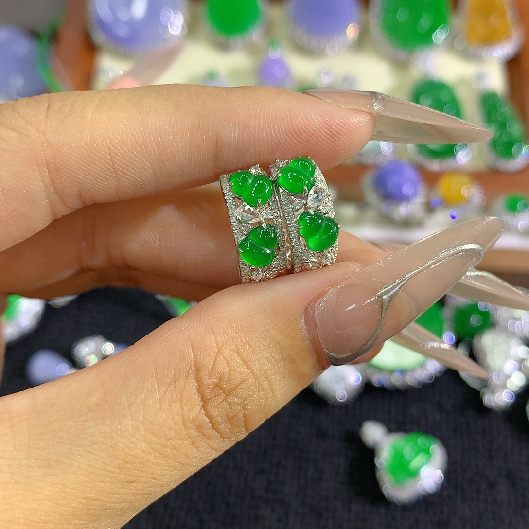 【闪购商品】翡翠18K金镶嵌耳饰葫芦