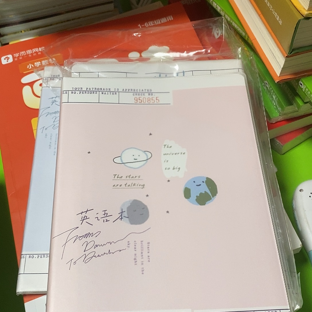 英语胶套笔记本。   5本