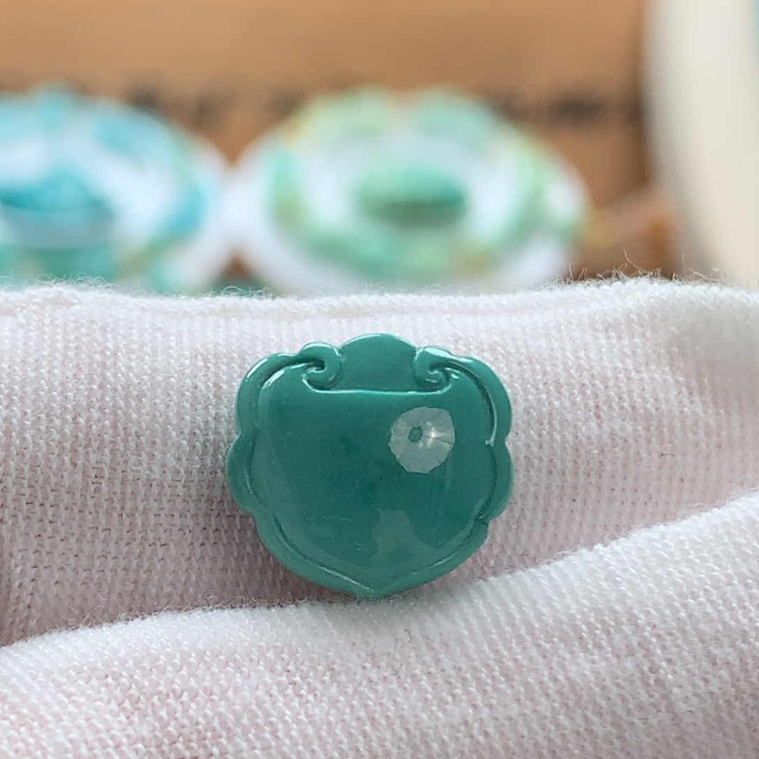 绿松石未镶嵌原矿绿松石平安配饰