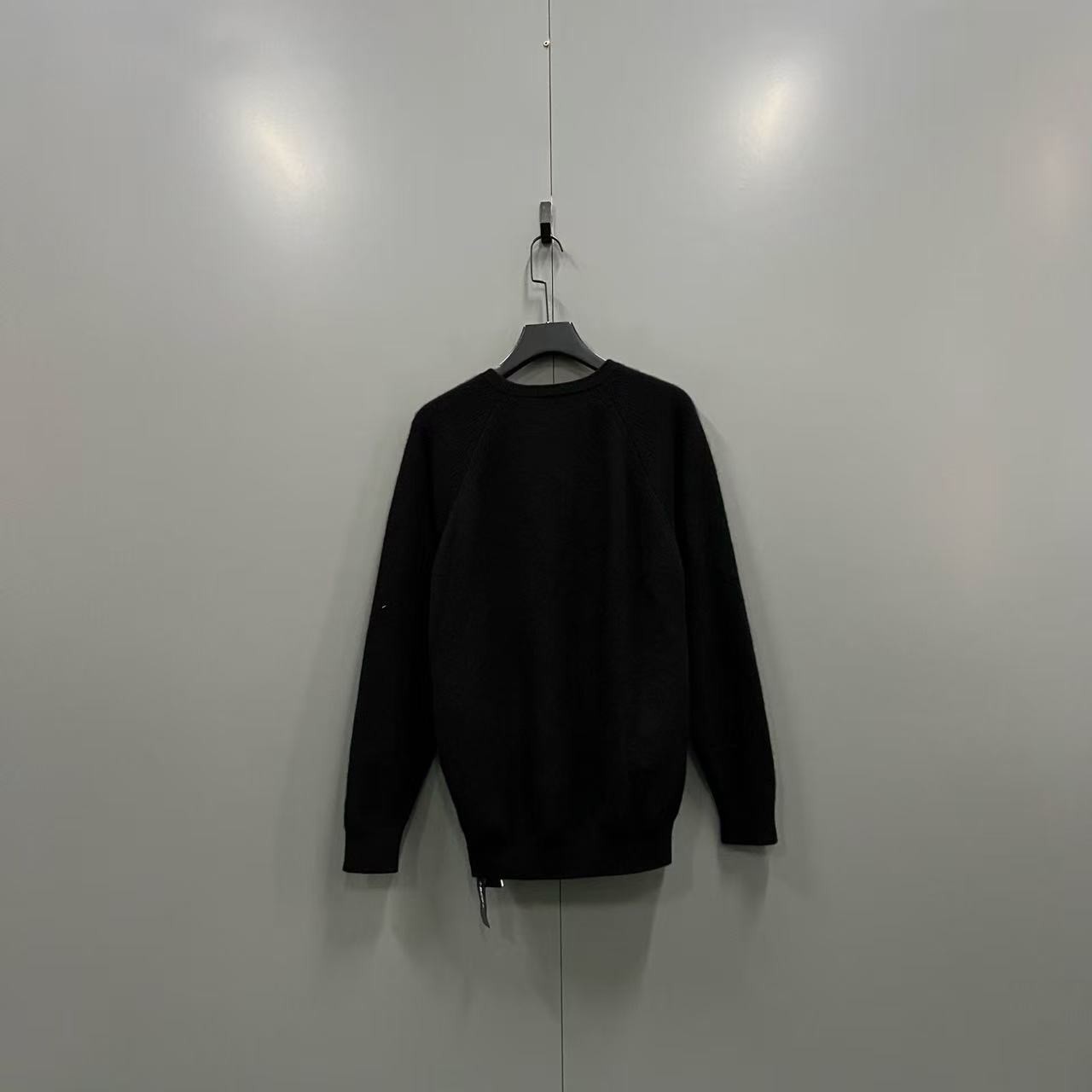 95新 Givenchy/纪梵希 黑色正面logo毛衣 XS码/C017780