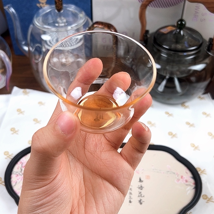 清杯琥珀色。。。。。