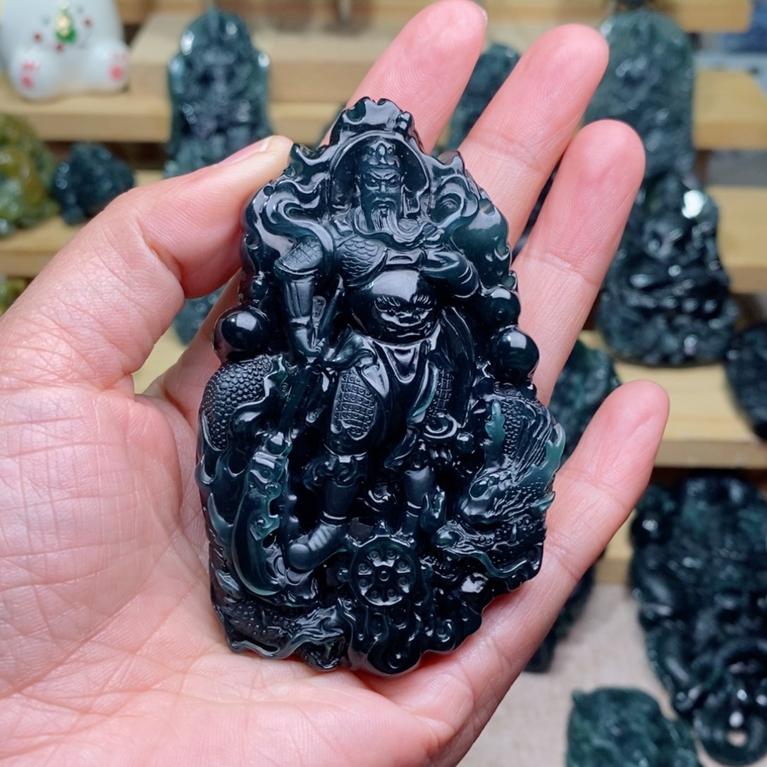 翡翠颈饰未镶嵌啊**燊