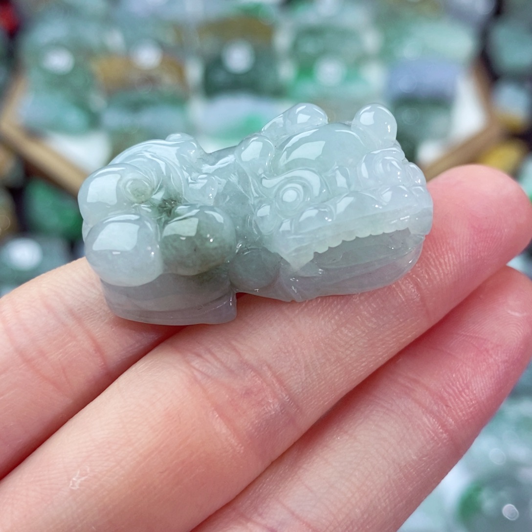 翡翠颈饰未镶嵌天然