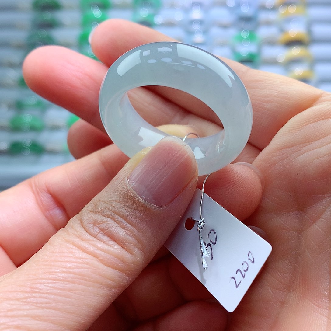 翡翠未镶嵌戒指莲**儿30号