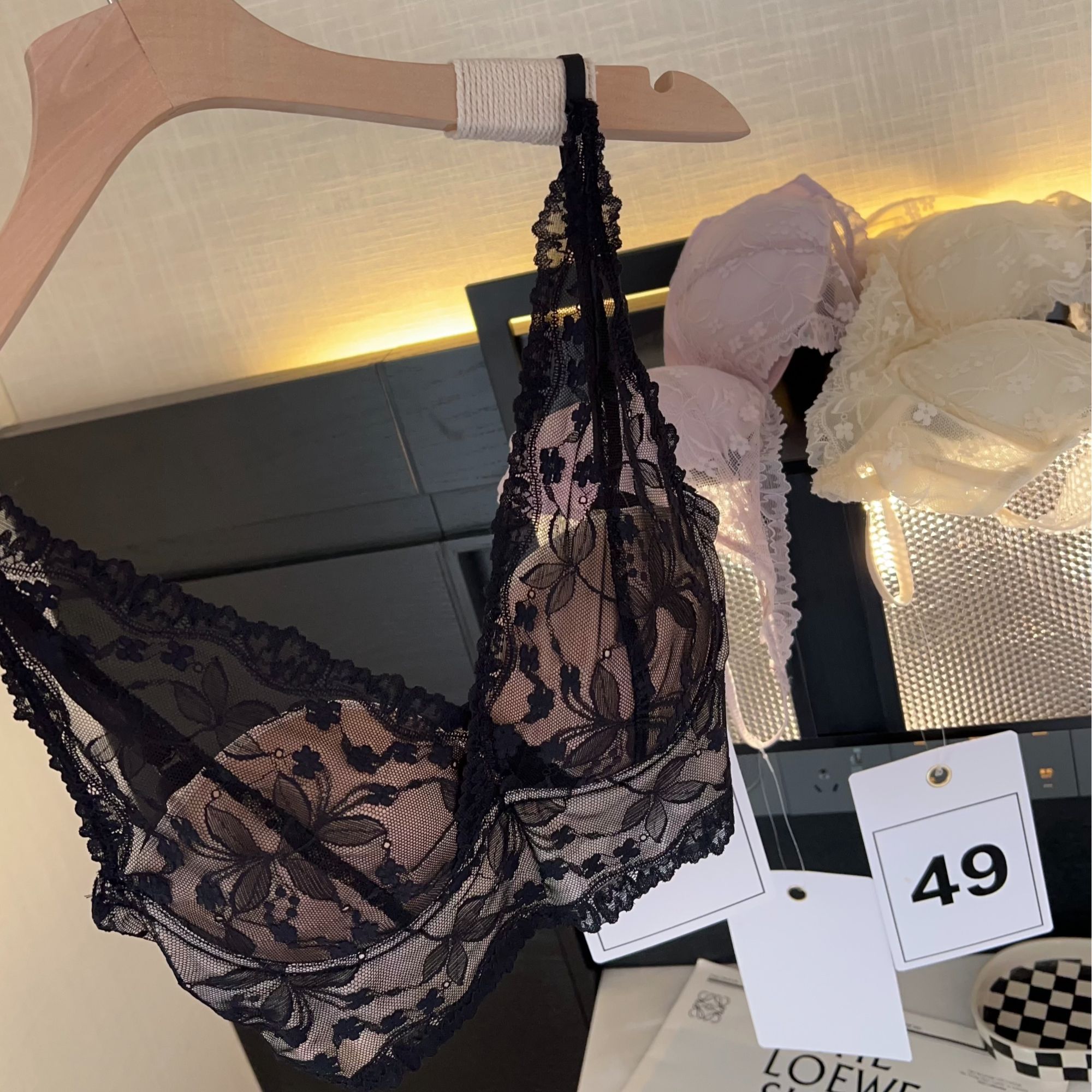 大胸显小内衣女法式性感超薄四季调整型蕾丝防下垂收副乳文胸罩