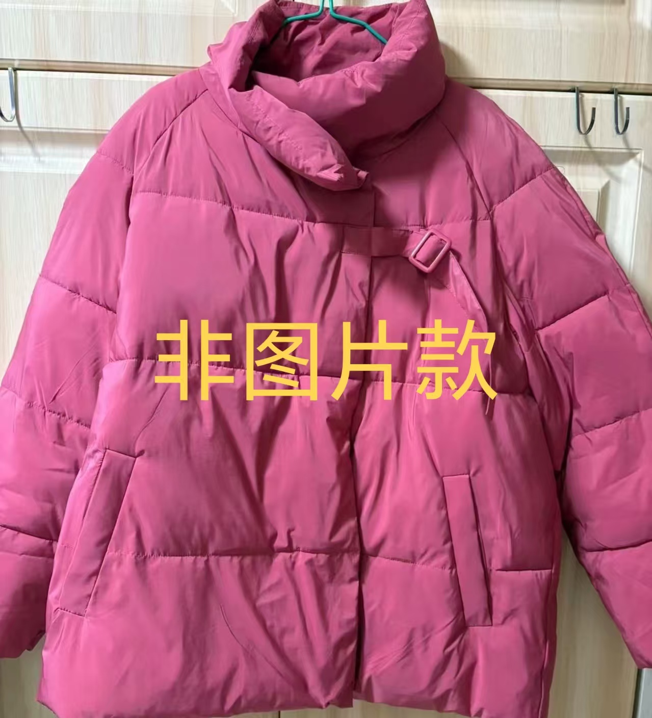 2025新款时尚休闲棉服