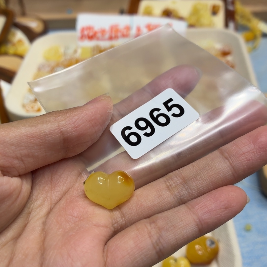 琥珀未镶嵌裸石蜜蜡