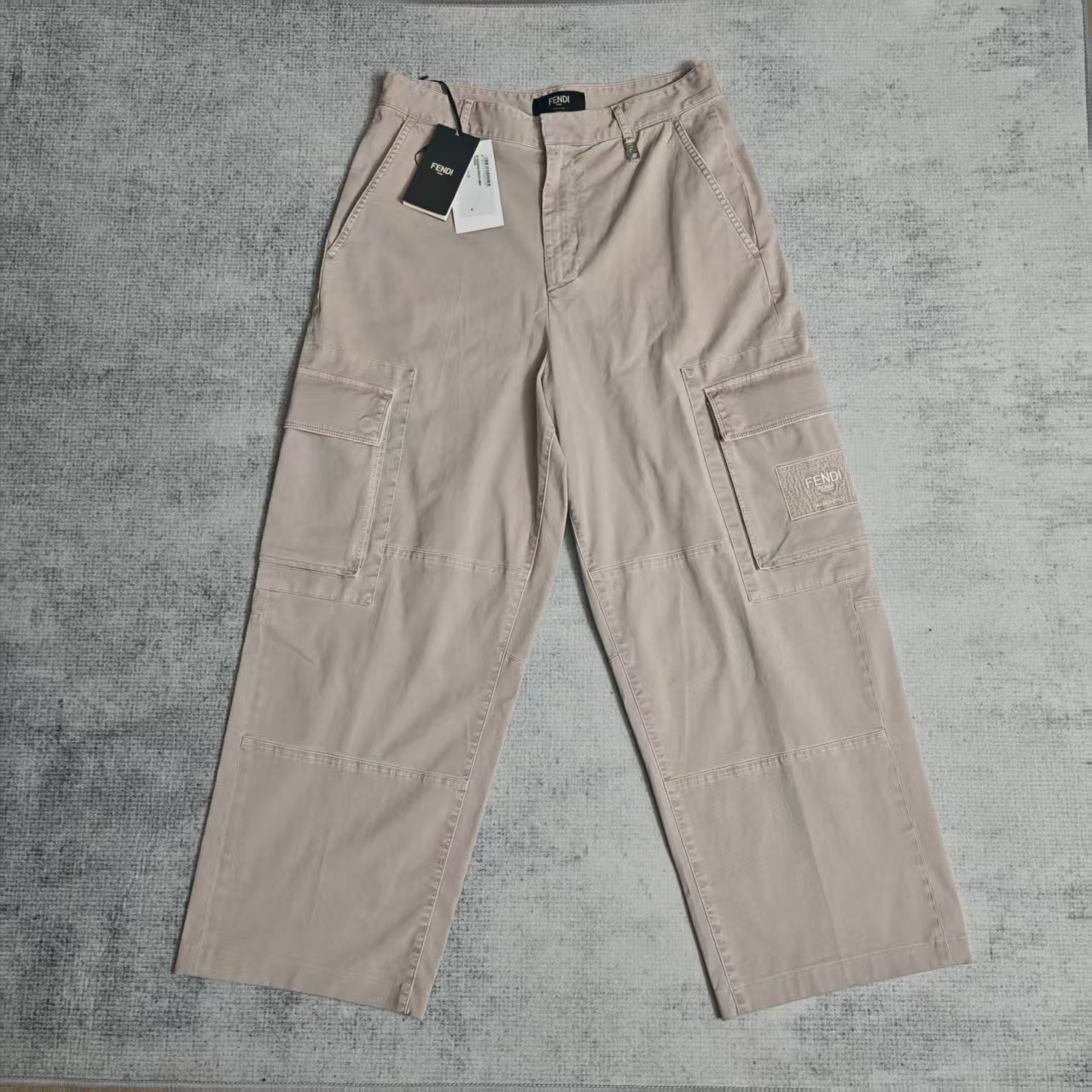 99新 FENDI/芬迪 /卡其色阔腿工装裤/48码/80腰围/99新带吊牌