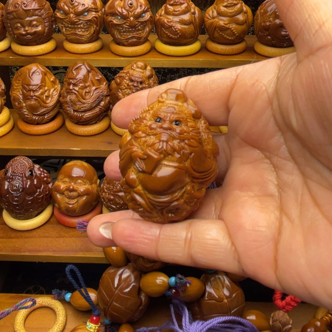 吊坠橄榄核大钟馗一个