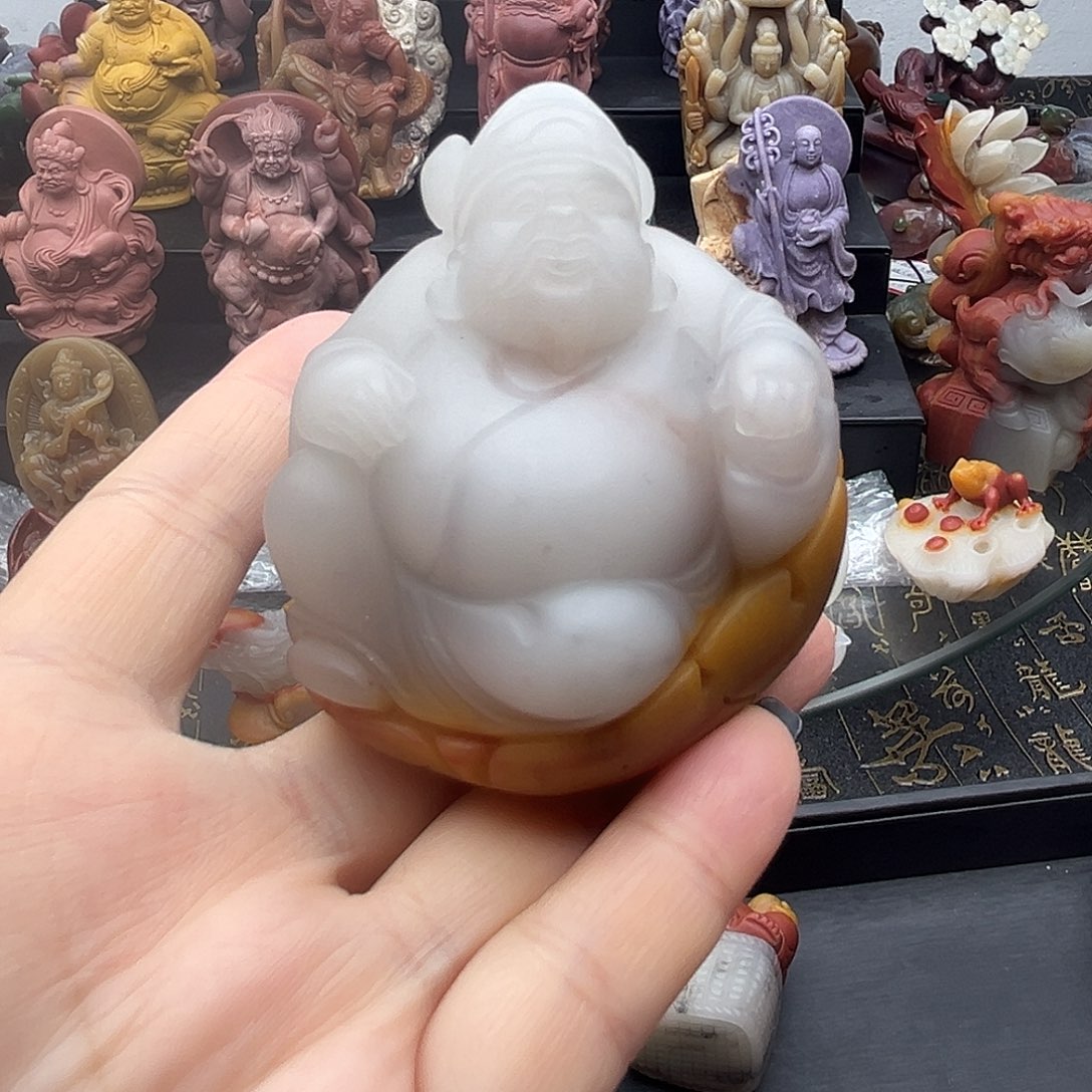 石英质玉未镶嵌颈饰